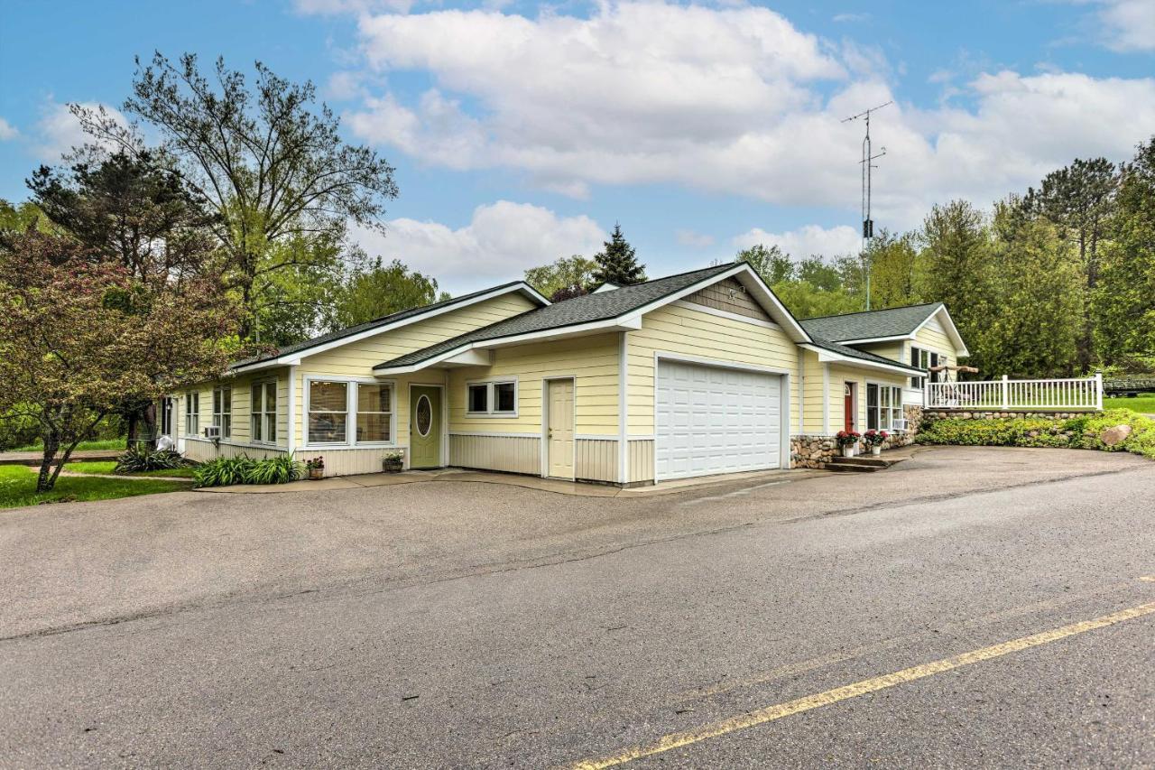 Charming Retreat Near Downtown Frankfort And Beaches Eksteriør bilde
